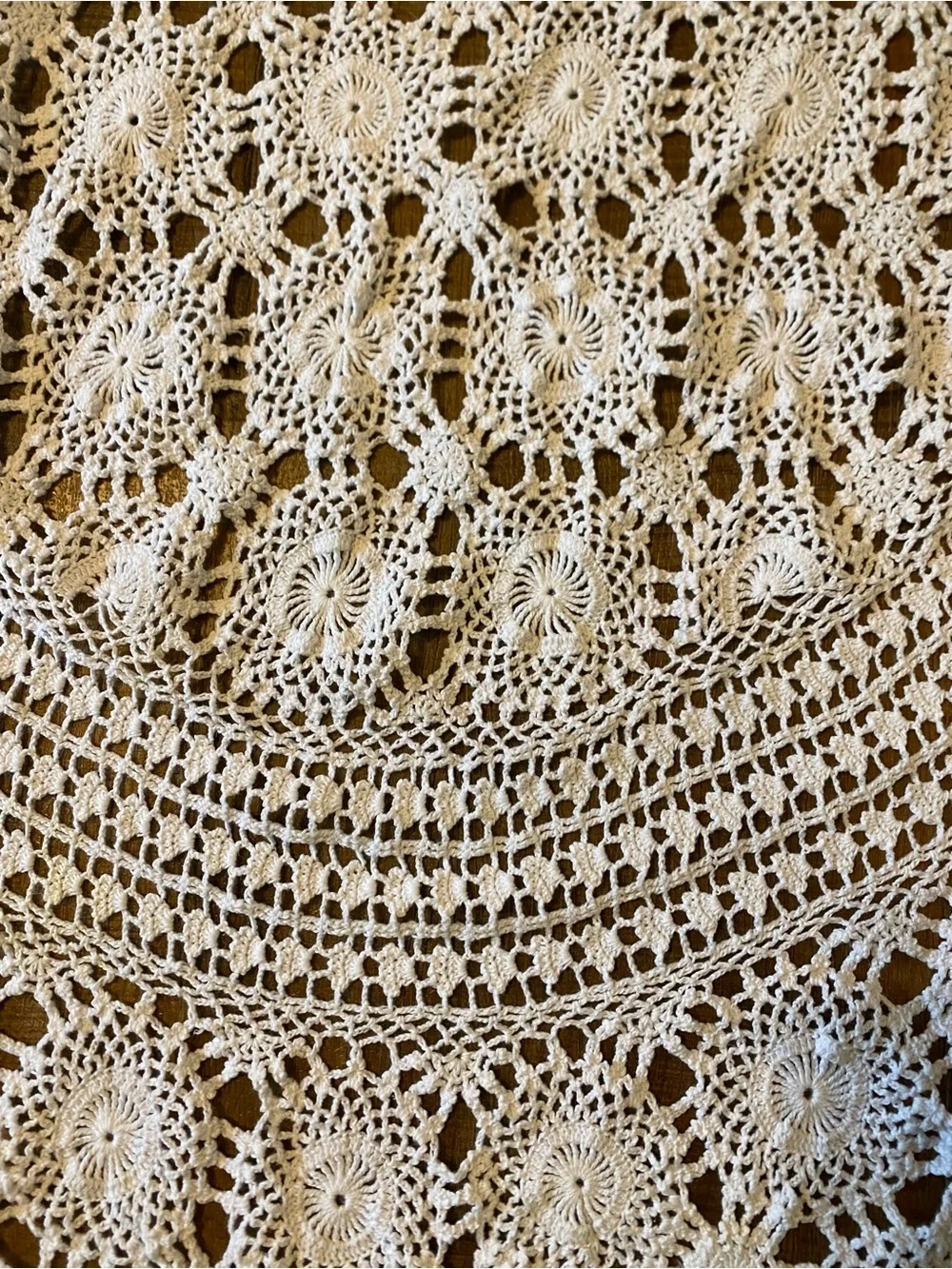 Beautiful Vintage Handmade Crochet Oval Tablecloth - White